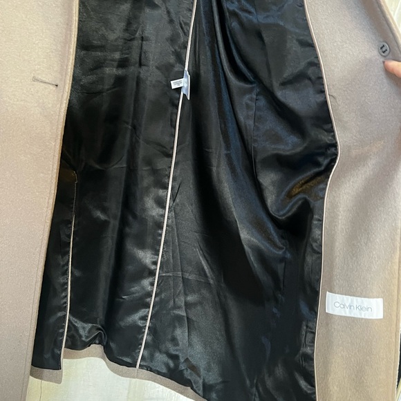 Calvin Klein trench coat - Picture 13 of 14